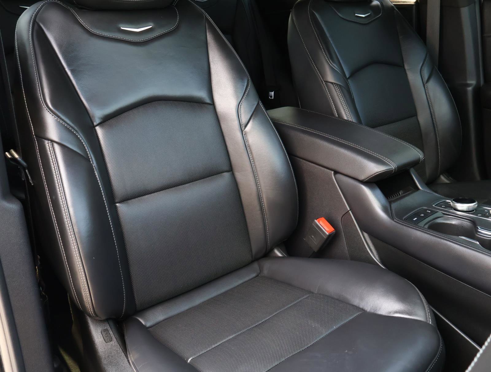 2024 Cadillac XT4 Premium Luxury photo 22