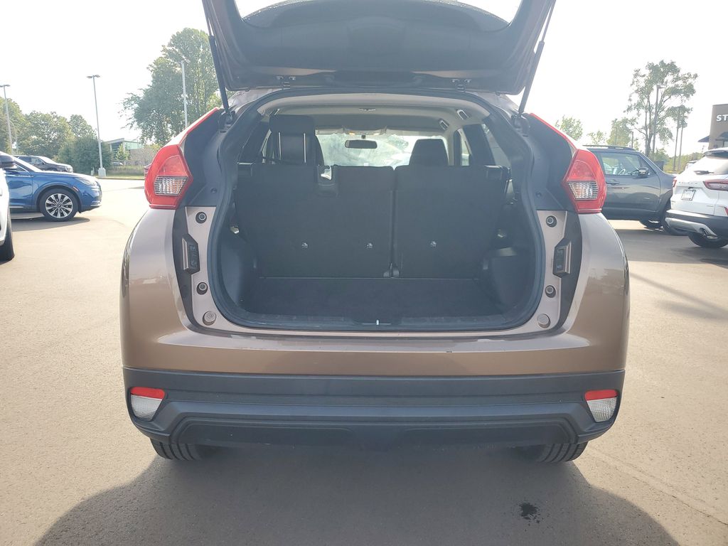 2020 Mitsubishi Eclipse Cross ES photo 21