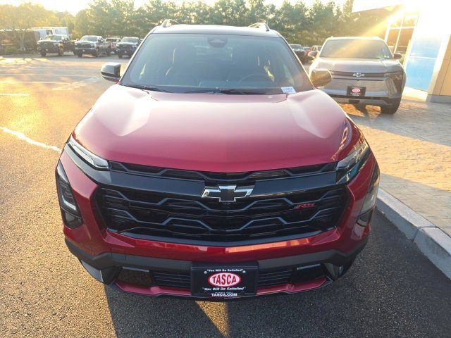 2026 Chevrolet Equinox RS photo 2