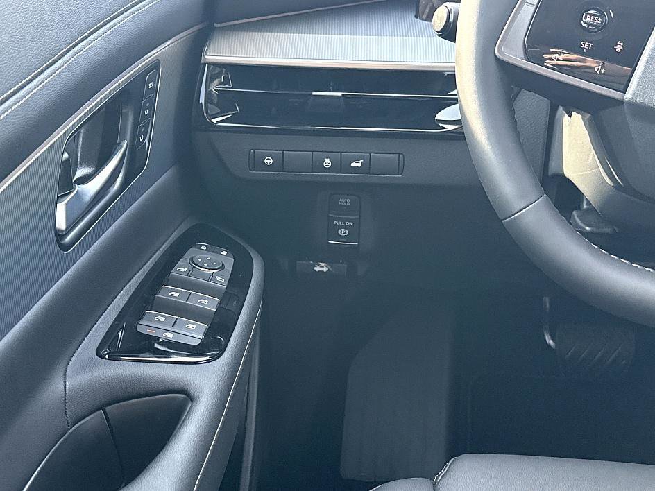 2025 Nissan Murano SL photo 16