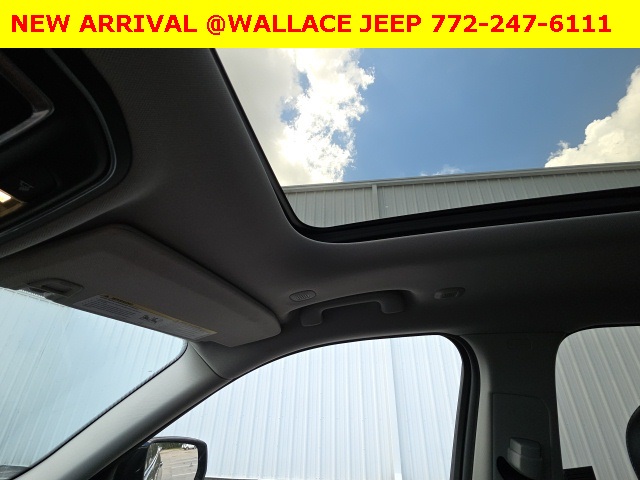 2022 Jeep Grand Cherokee Limited photo 3