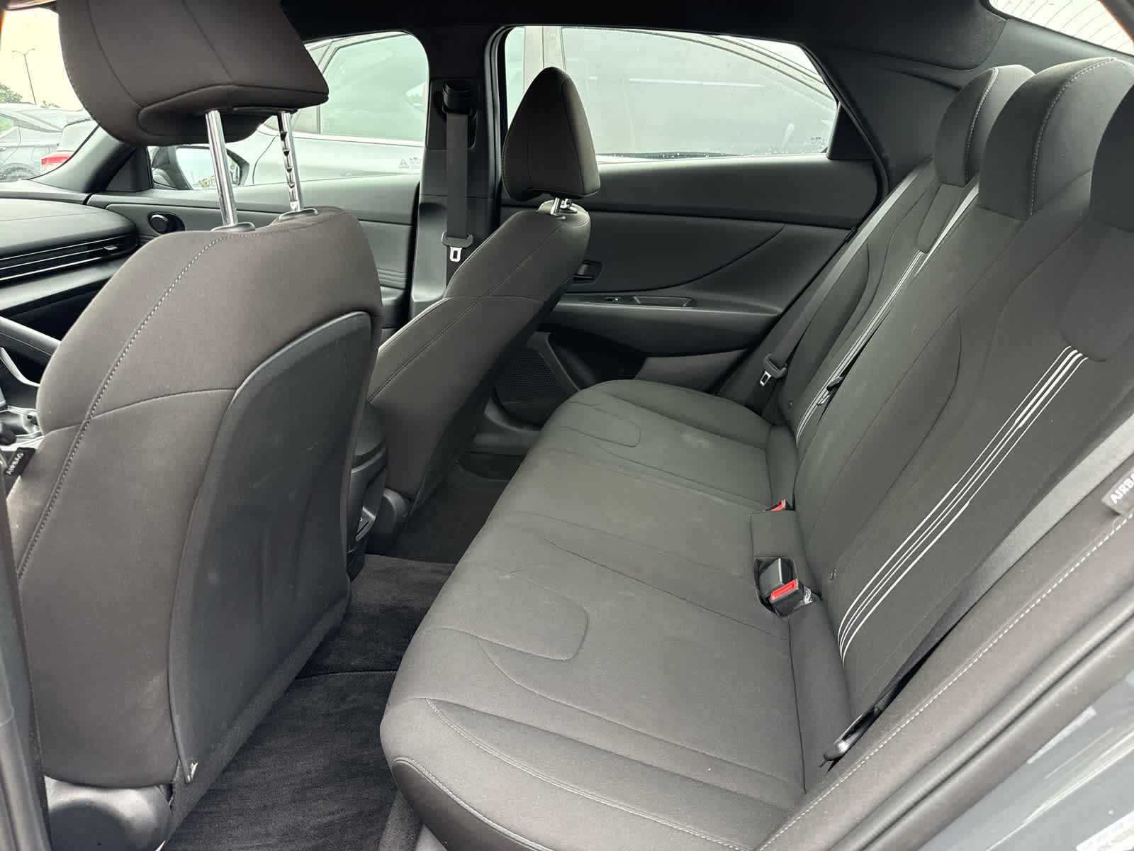 2025 Hyundai Elantra SEL Sport photo 16