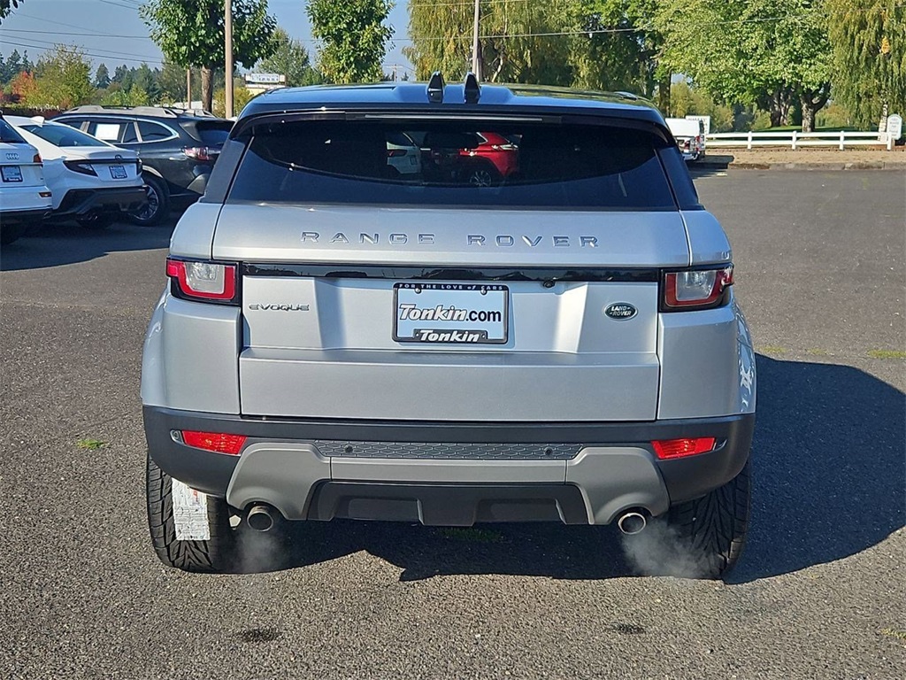 2017 Land Rover Range Rover Evoque SE photo 3