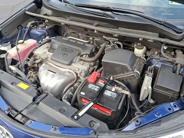 2015 Toyota RAV4 XLE photo 25