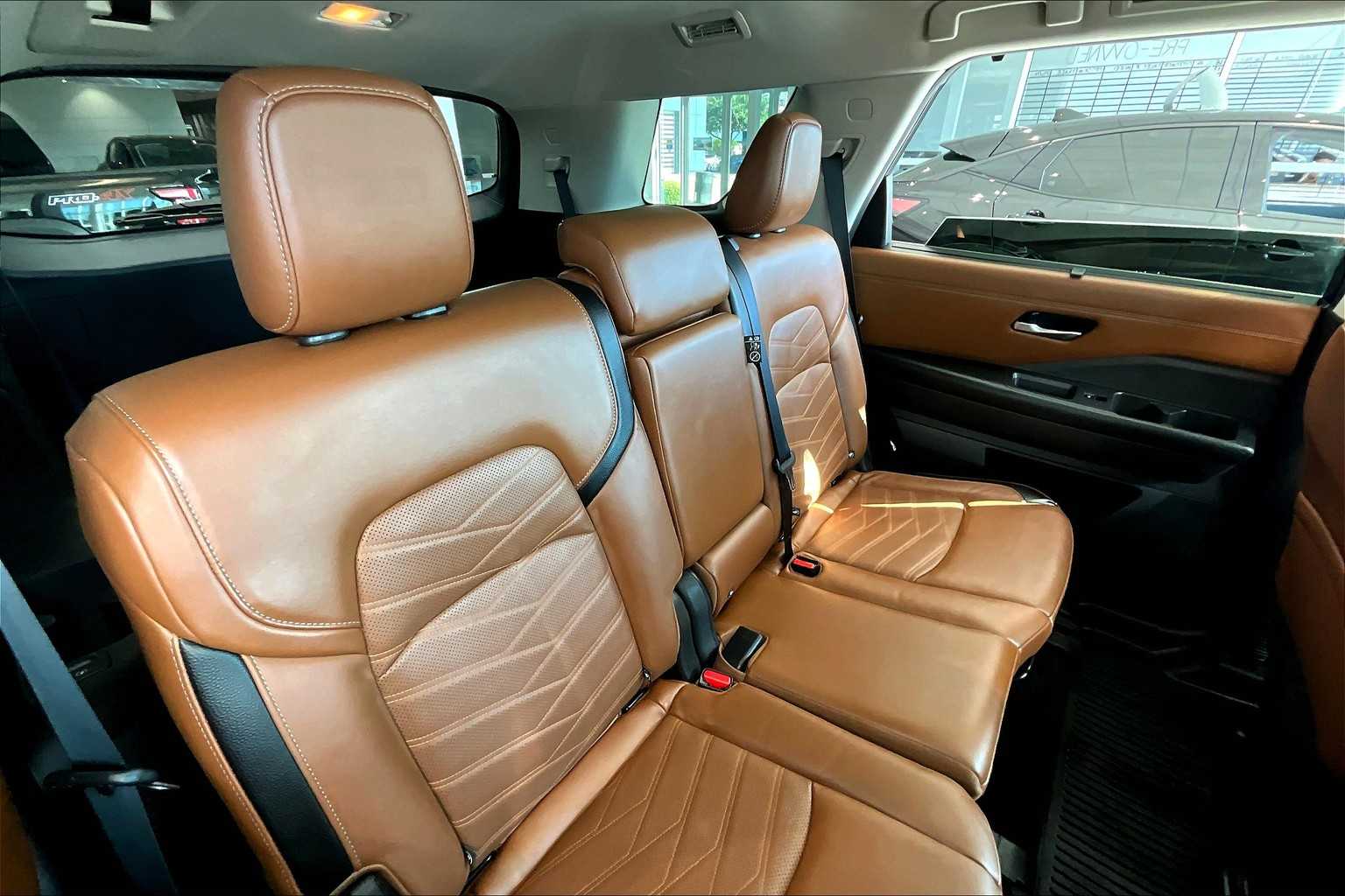 2023 Nissan Pathfinder Platinum photo 37