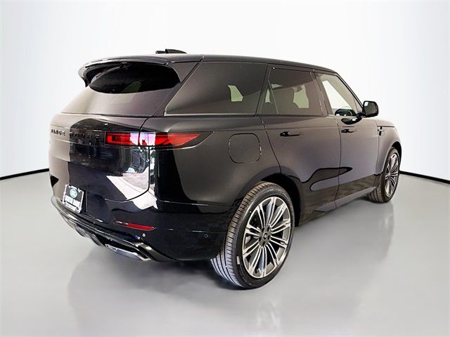 2025 Land Rover Range Rover Sport SE photo 3