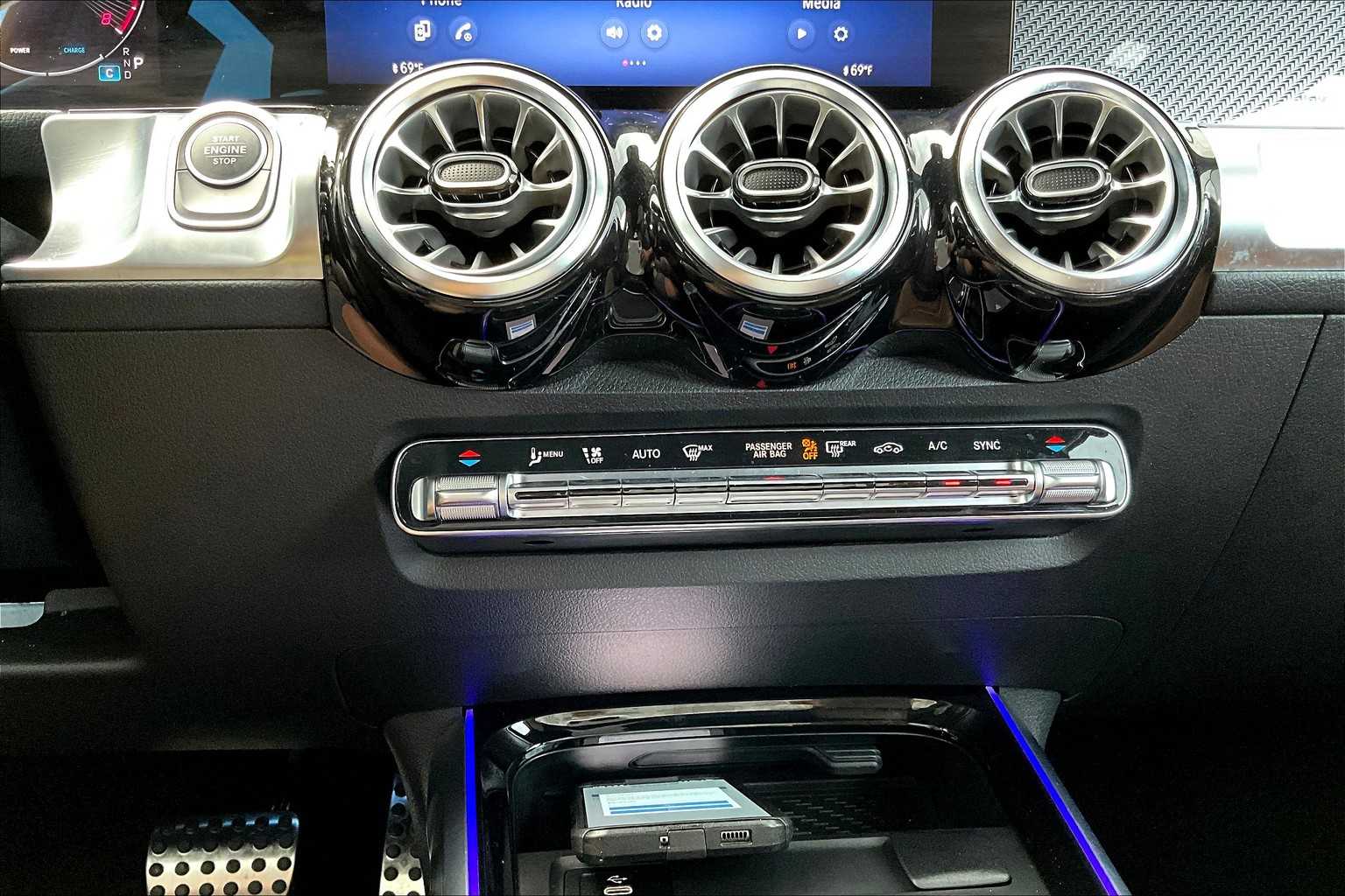 2025 Mercedes Benz GLB 250 4MATIC photo 33