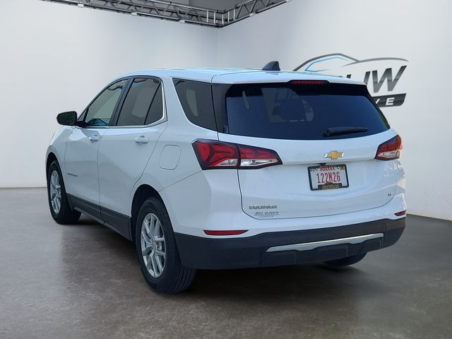 2022 Chevrolet Equinox LT photo 2