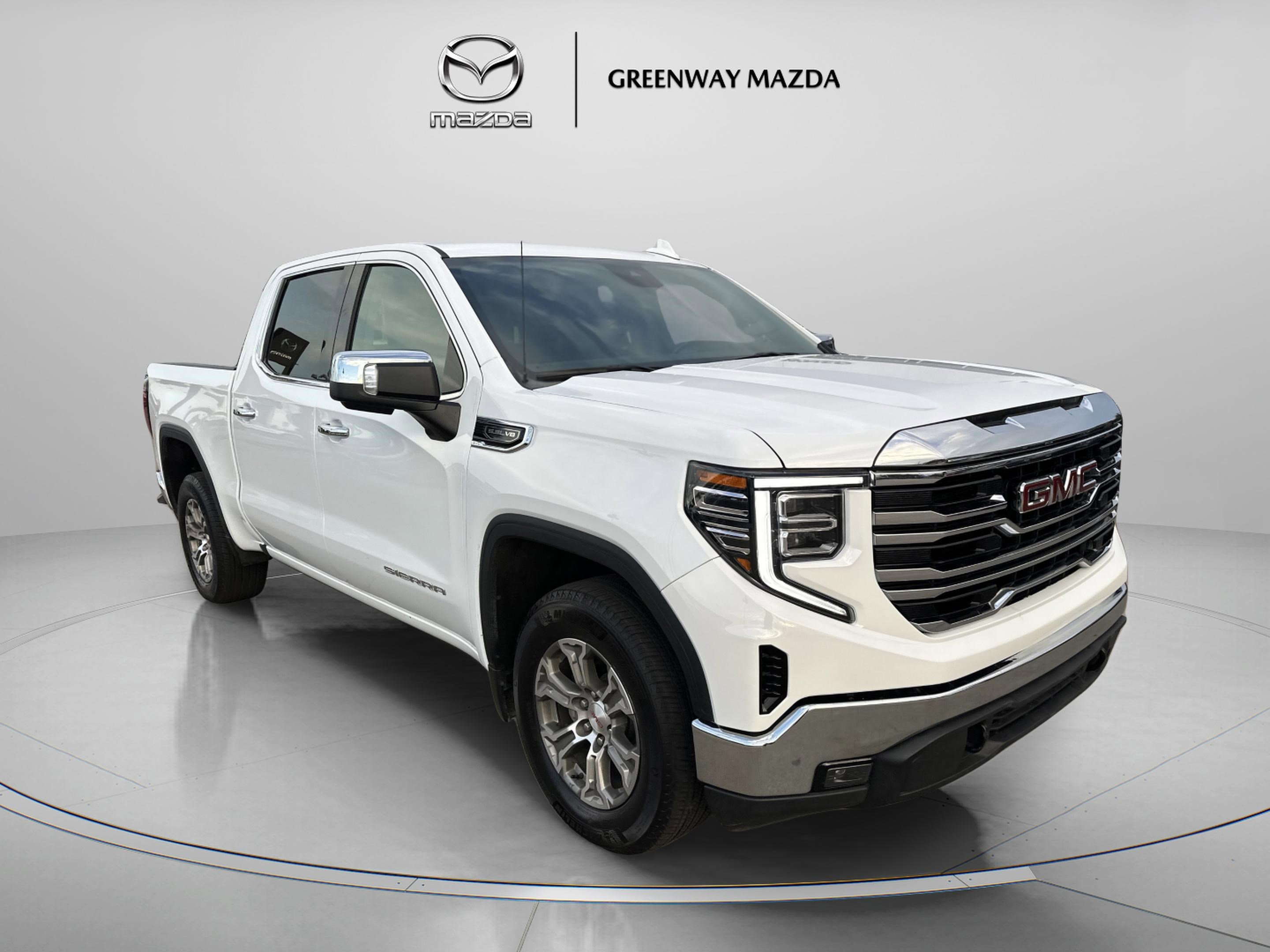 2025 GMC Sierra 1500 SLT's photo