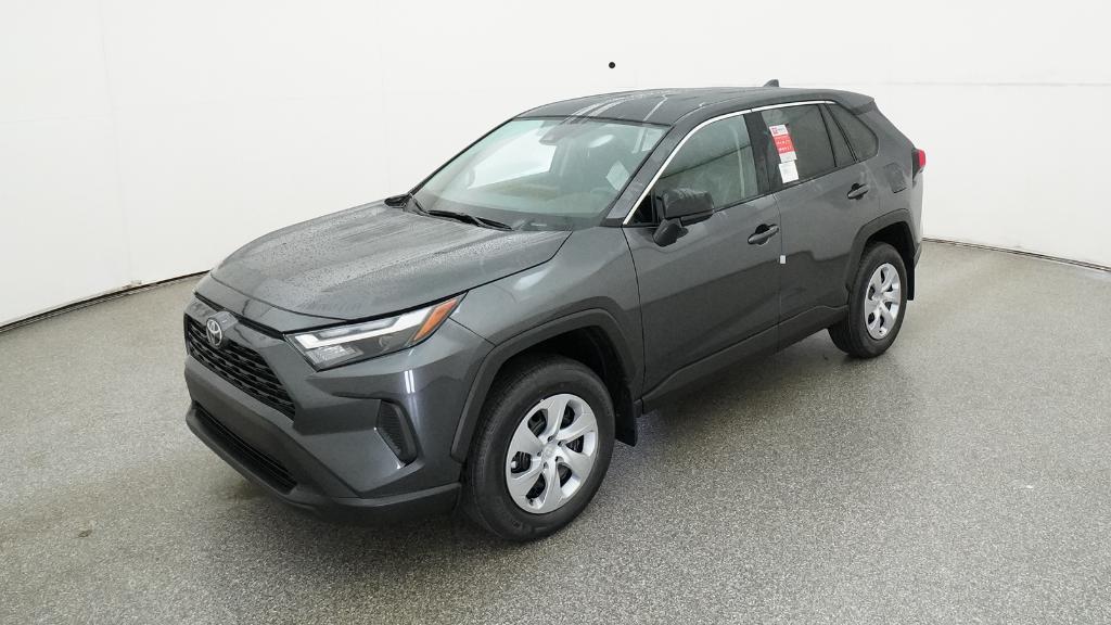 2025 Toyota RAV4 LE's photo