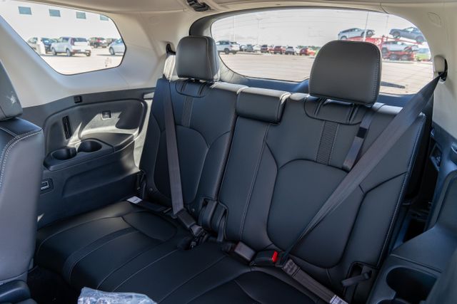 2025 Honda Pilot EX-L photo 17