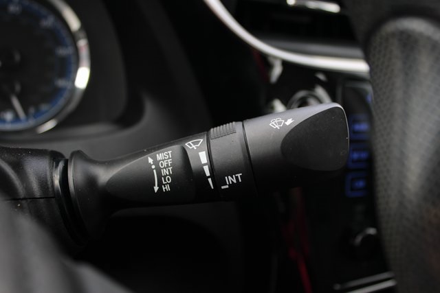 2019 Toyota Corolla LE photo 15