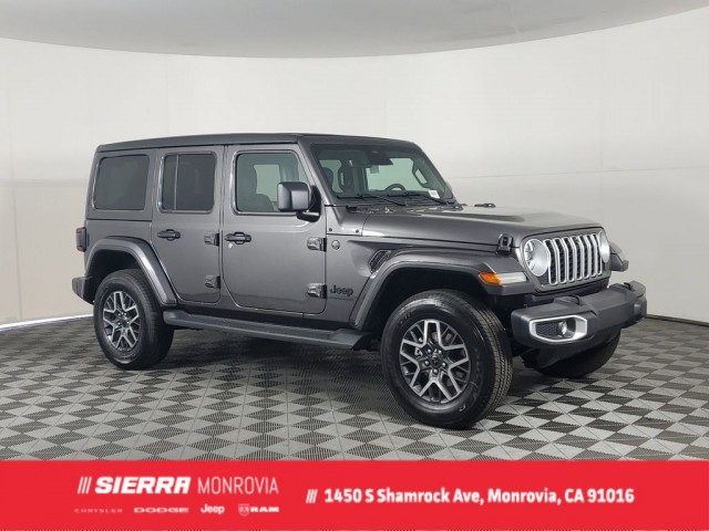 2025 Jeep Wrangler 4-Door Sahara's photo