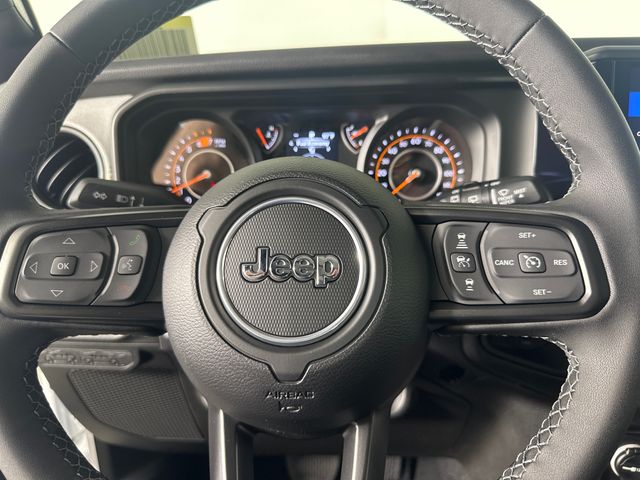 2025 Jeep Wrangler Willys photo 12