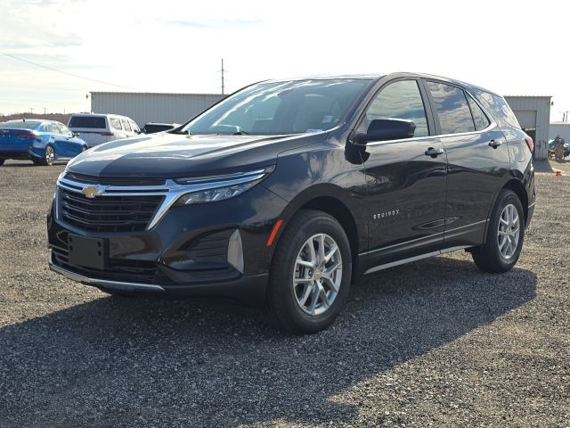 2023 Chevrolet Equinox LT photo 2