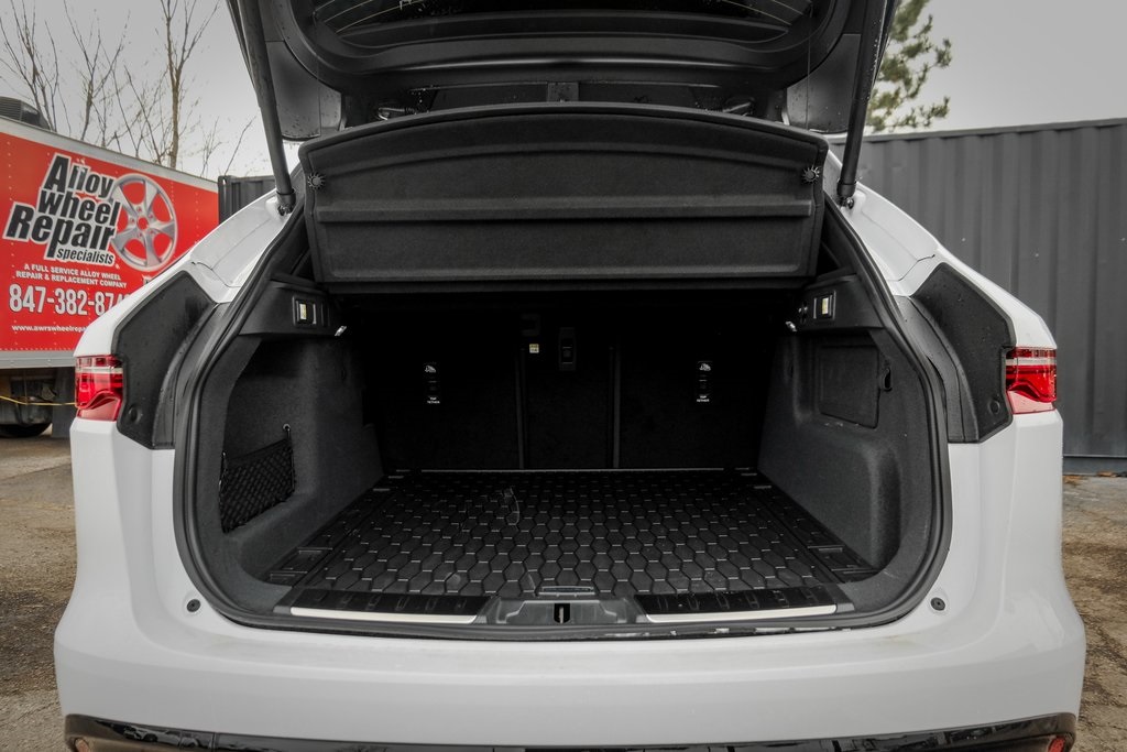 2026 Jaguar F-PACE P250 R-Dynamic S photo 6