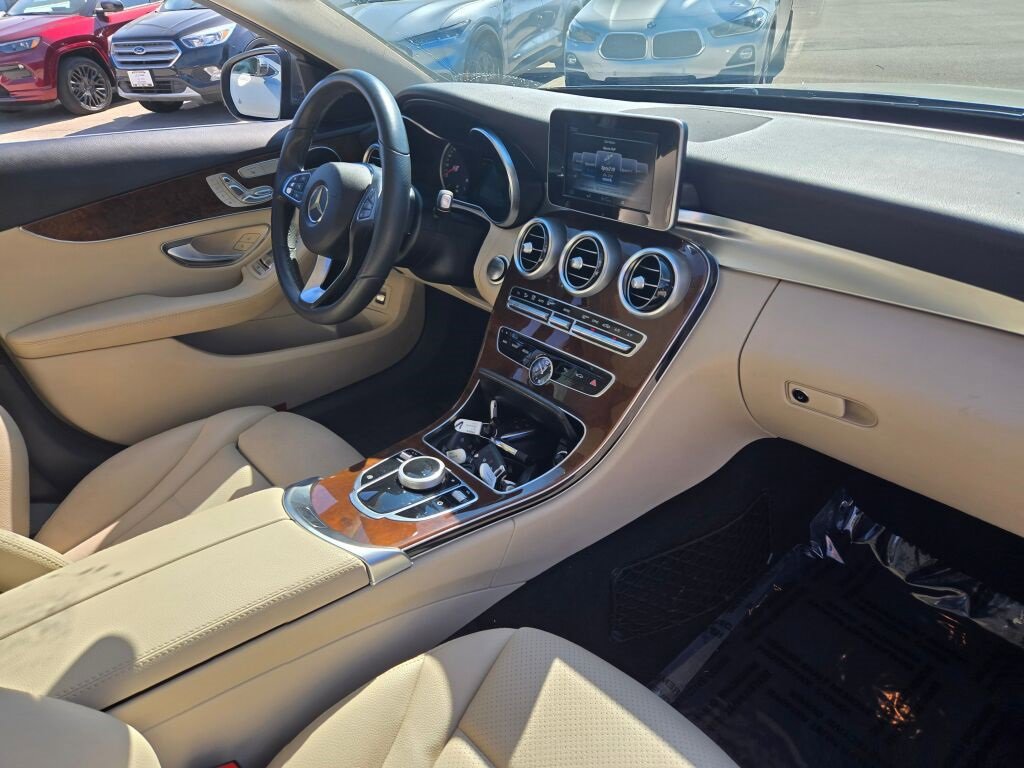 2017 Mercedes Benz C 300 4MATIC Sedan photo 5