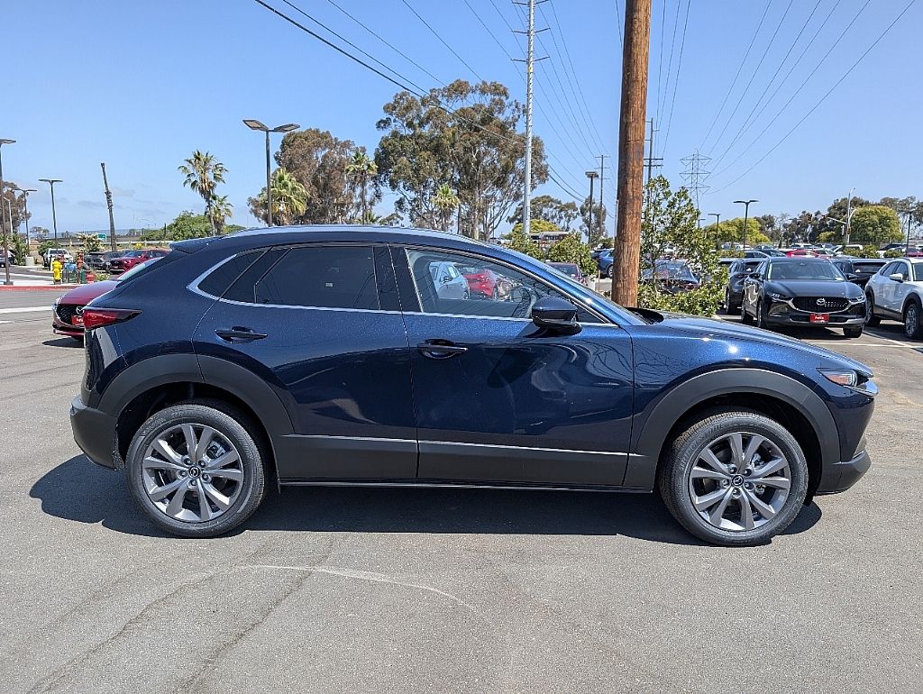 2025 Mazda CX-30 2.5 S Premium photo 5