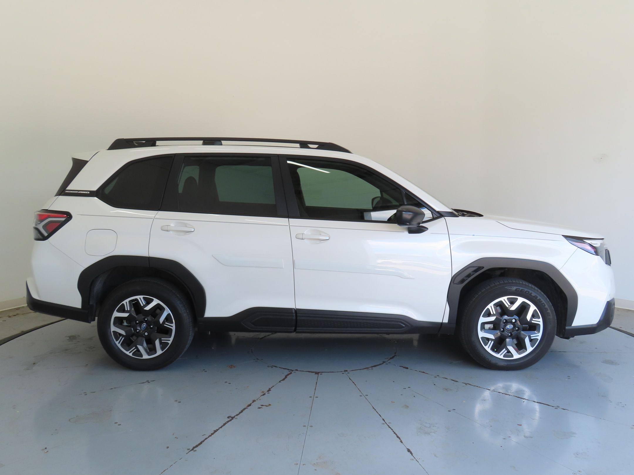 2025 Subaru Forester Base photo 2