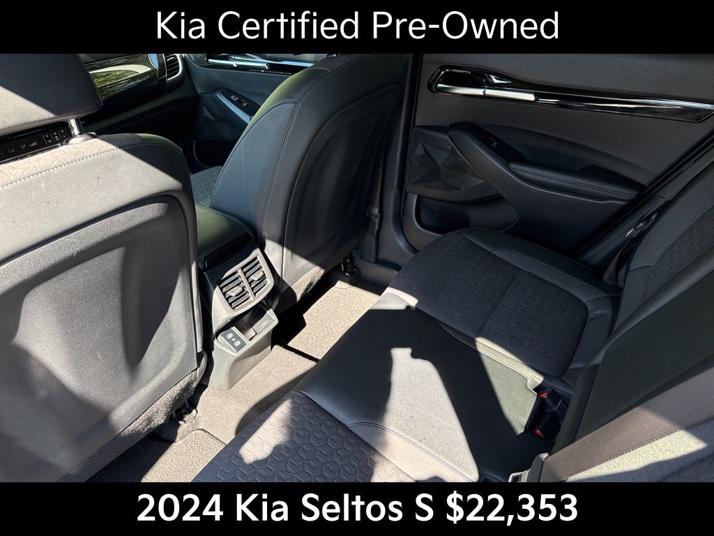 2024 Kia Seltos S photo 13