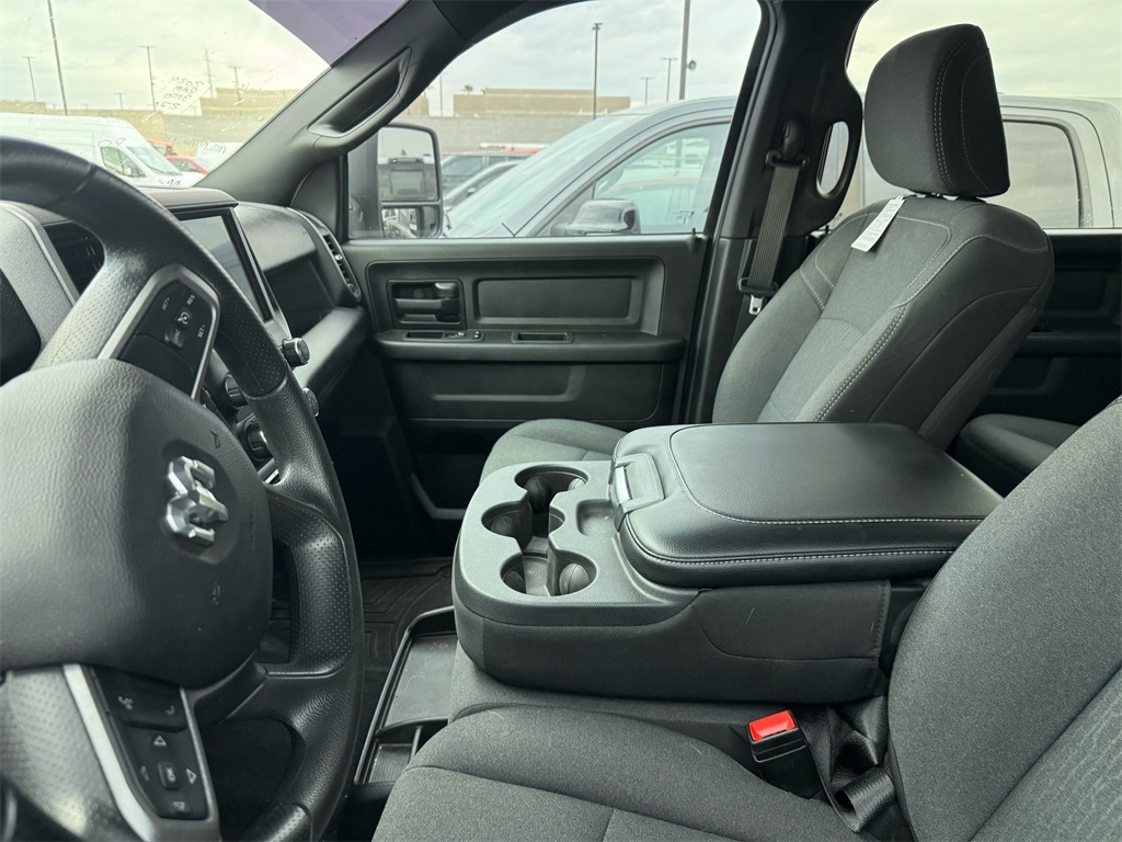 2024 Ram 3500 Tradesman photo 4