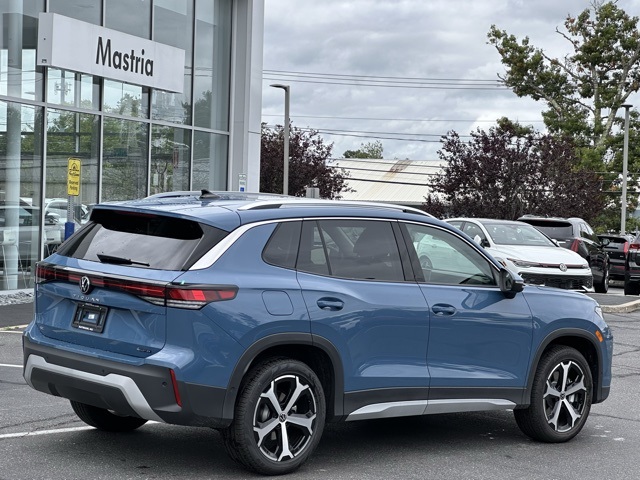 2025 Volkswagen Tiguan SE photo 2