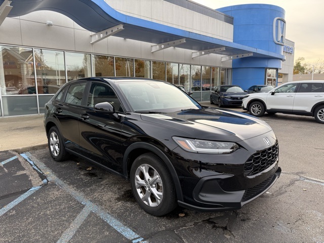 2023 Honda HR-V LX photo 3