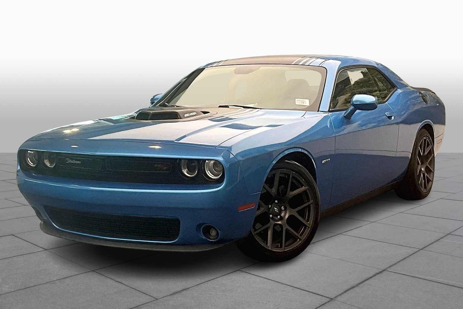 2018 Dodge Challenger R/T Shaker photo 2