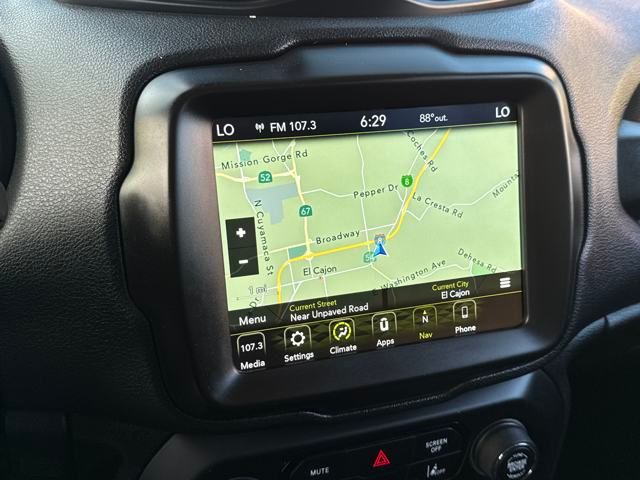 2022 Jeep Renegade Latitude photo 12
