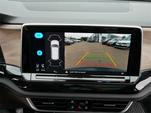 2025 Volkswagen Atlas SE Technology photo 29