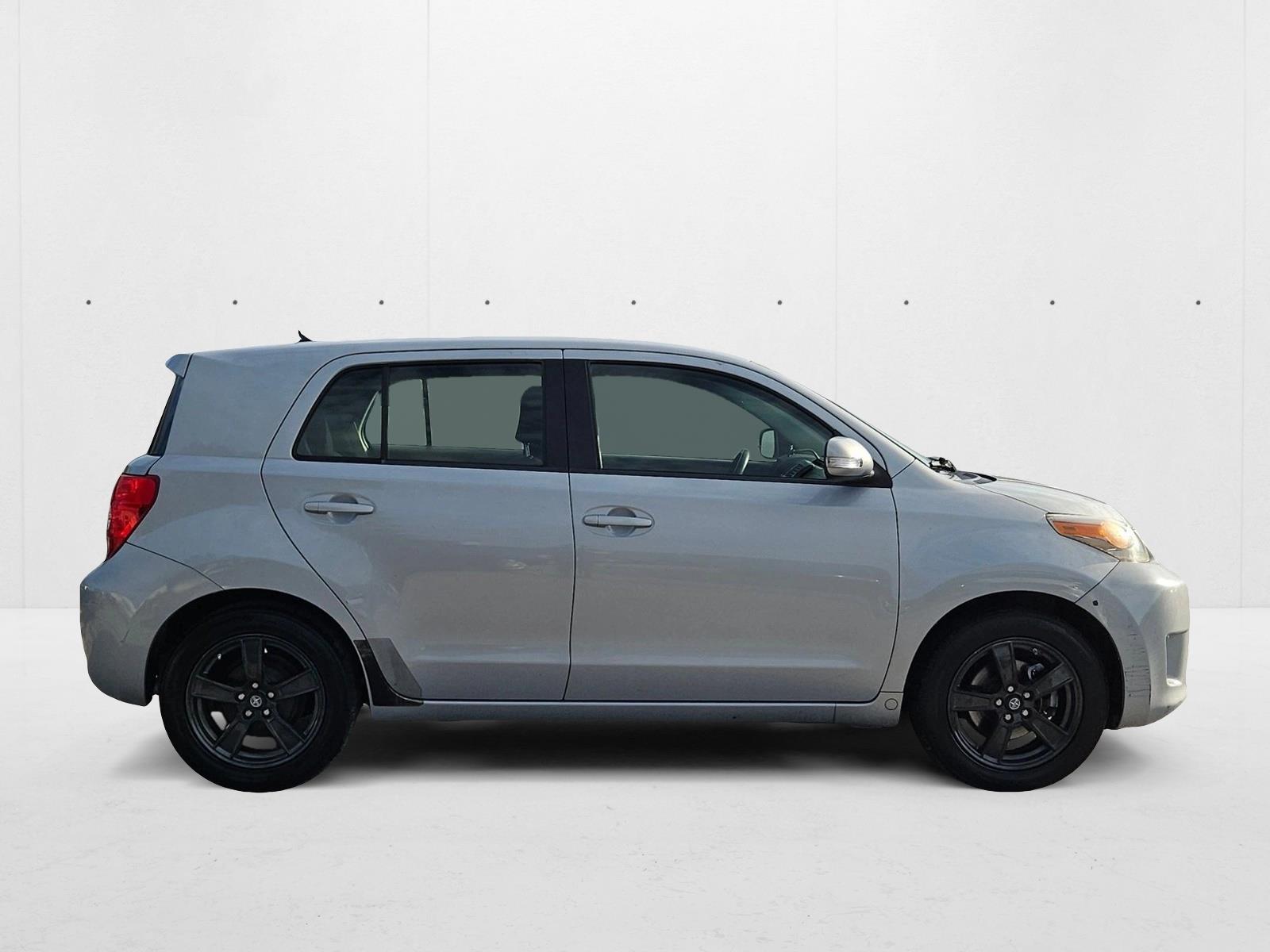 2013 Scion xD Base photo 4