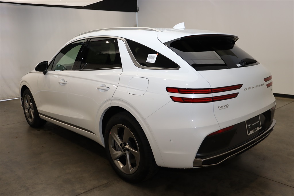 2026 Genesis GV70 2.5T Advanced photo 5