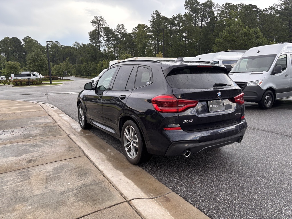 2019 Toyota RAV4 LE photo 2