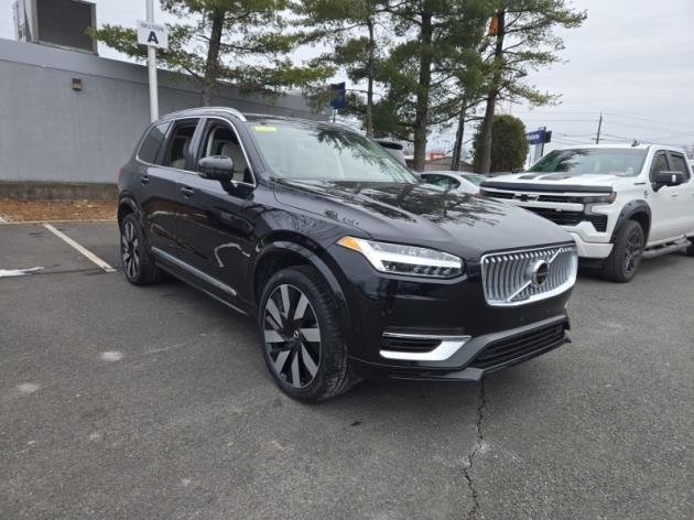 2024 Volvo XC90 Plus's photo