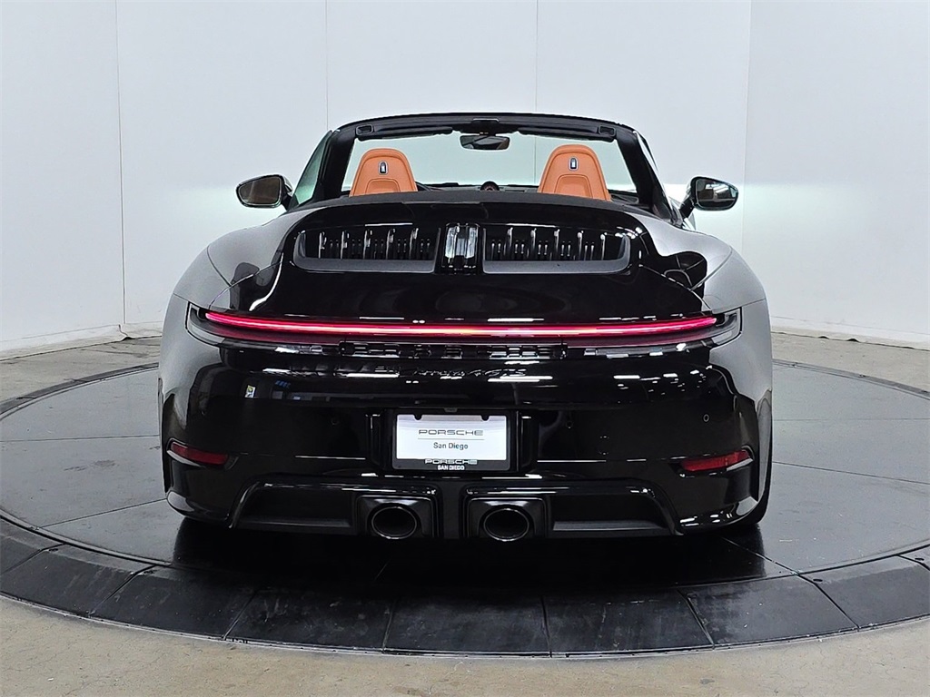 2026 Porsche 911 4 GTS photo 8