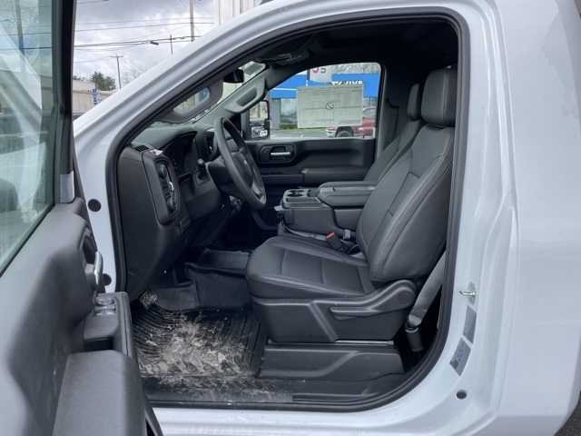 2025 Chevrolet Silverado 3500HD Work Truck photo 2