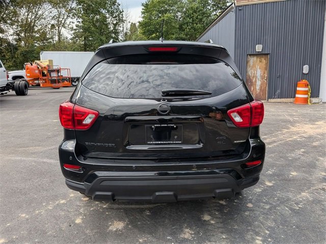 2018 Nissan Pathfinder SL photo 3