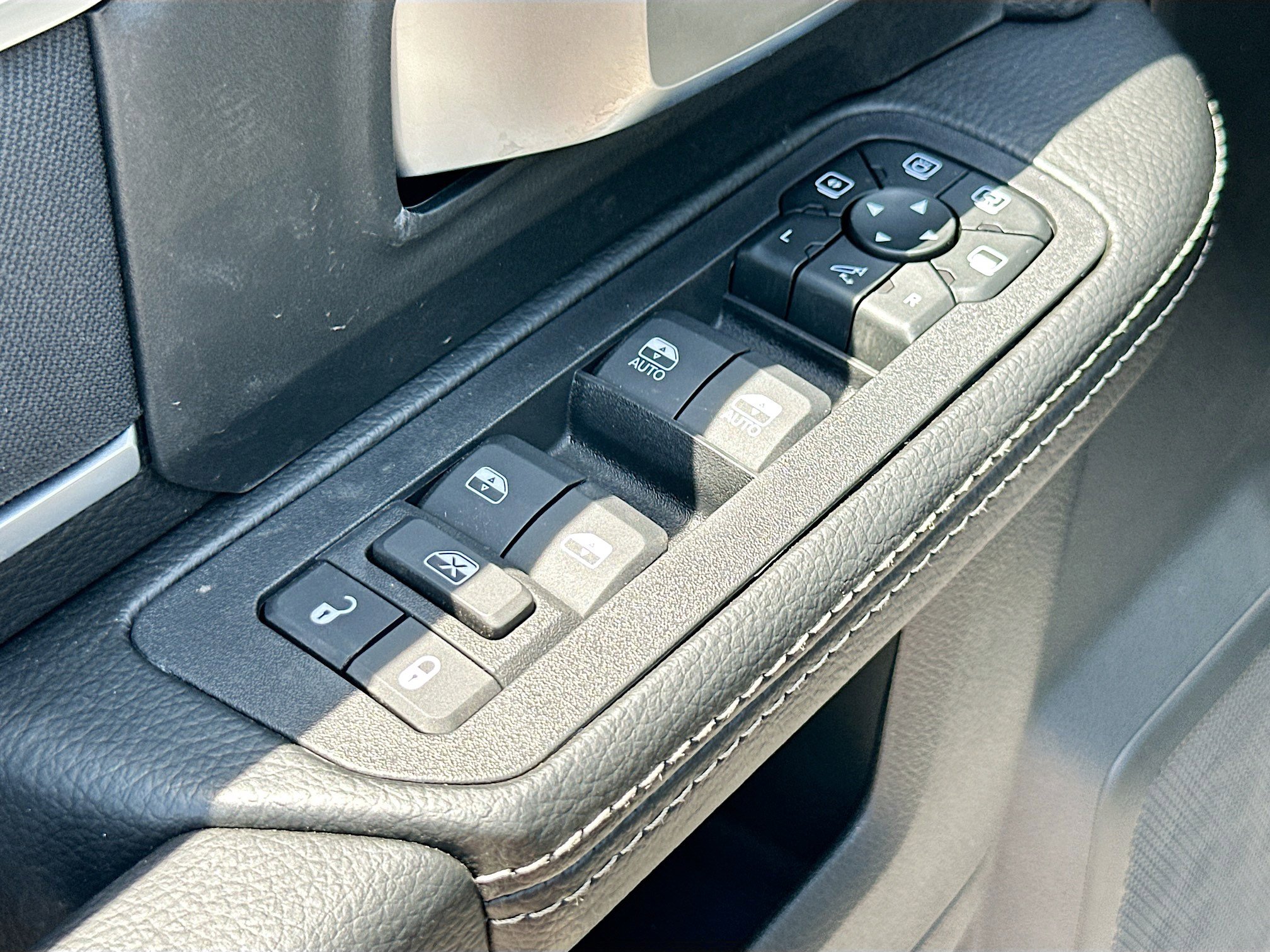 2025 Ram 3500 Big Horn photo 12