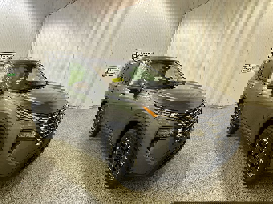 2026 Nissan Rogue SV's photo