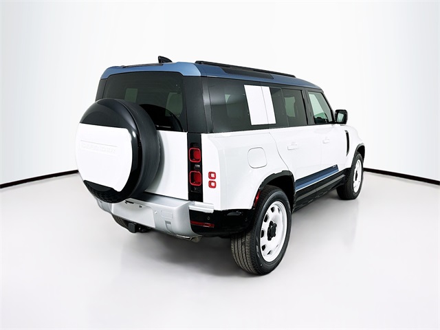 2025 Land Rover Defender 110 S photo 3