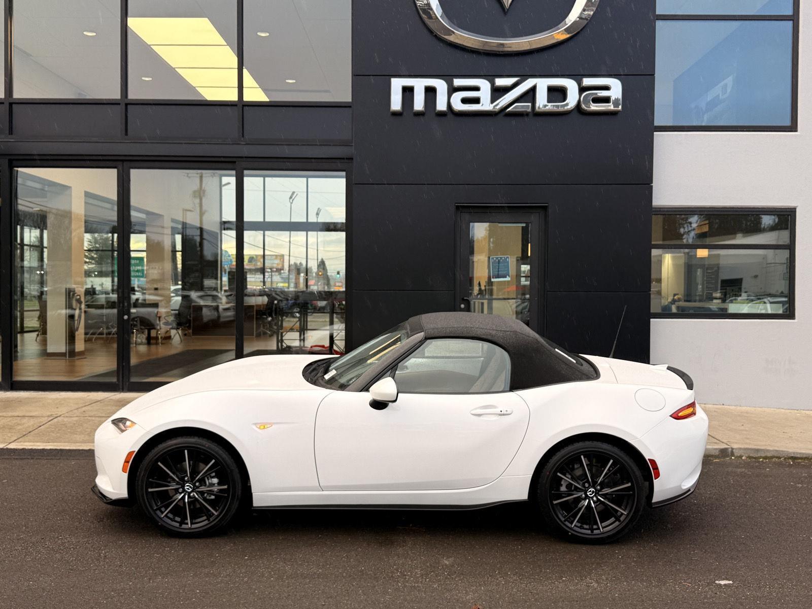 2025 Mazda MX-5 Miata Grand Touring's photo