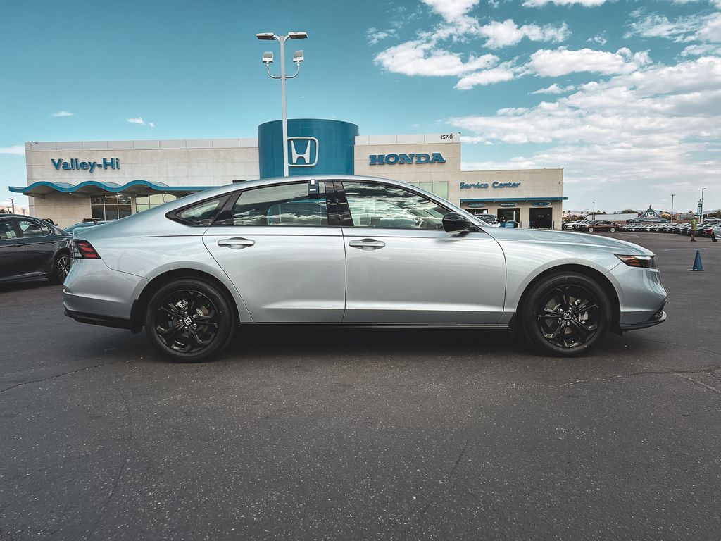 2025 Honda Accord 1.5T SE photo 2