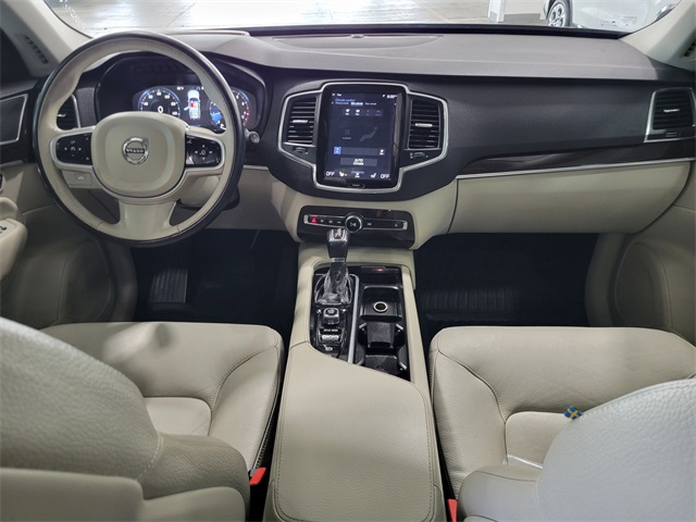 2019 Volvo XC90 T6 Momentum photo 23