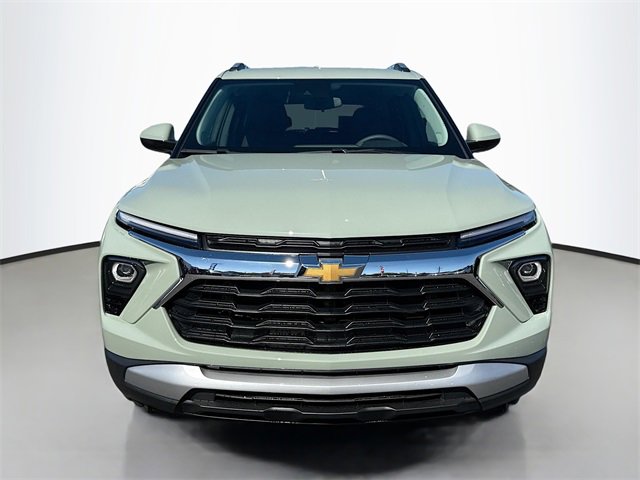 2026 Chevrolet Trailblazer LT photo 2
