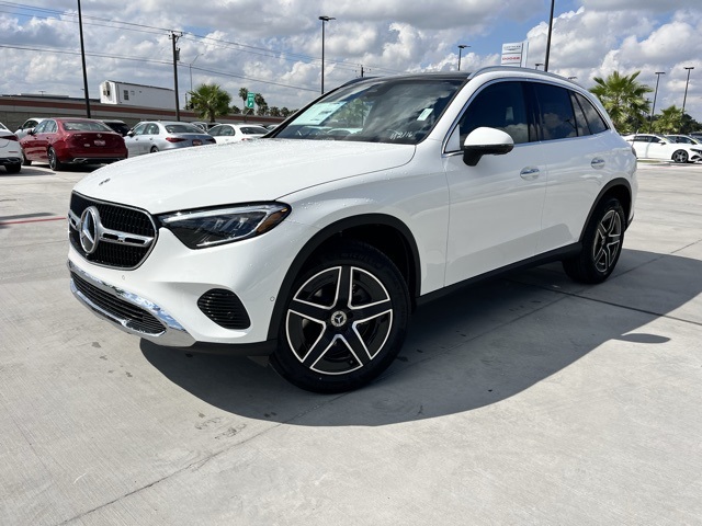 2026 Mercedes Benz GLC 300 photo 2