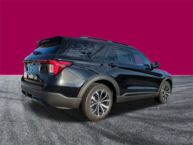 2026 Ford Explorer ST-Line photo 4