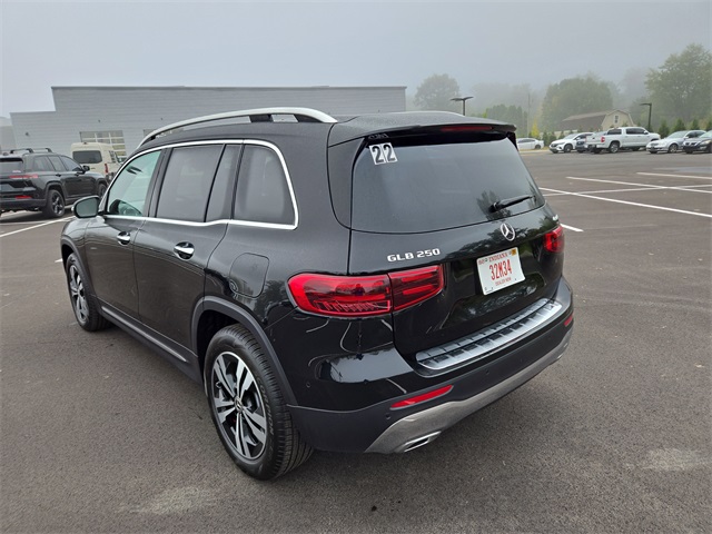 2026 Mercedes Benz GLB 250 4MATIC photo 2