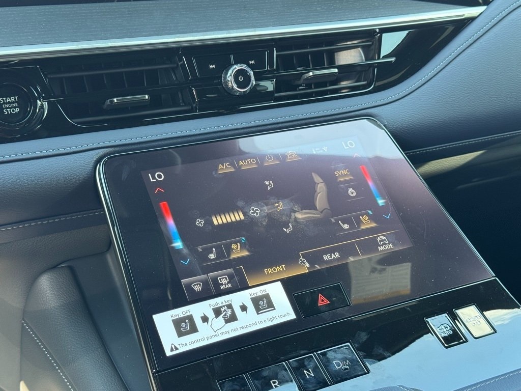 2026 Infiniti QX80 Sensory photo 9
