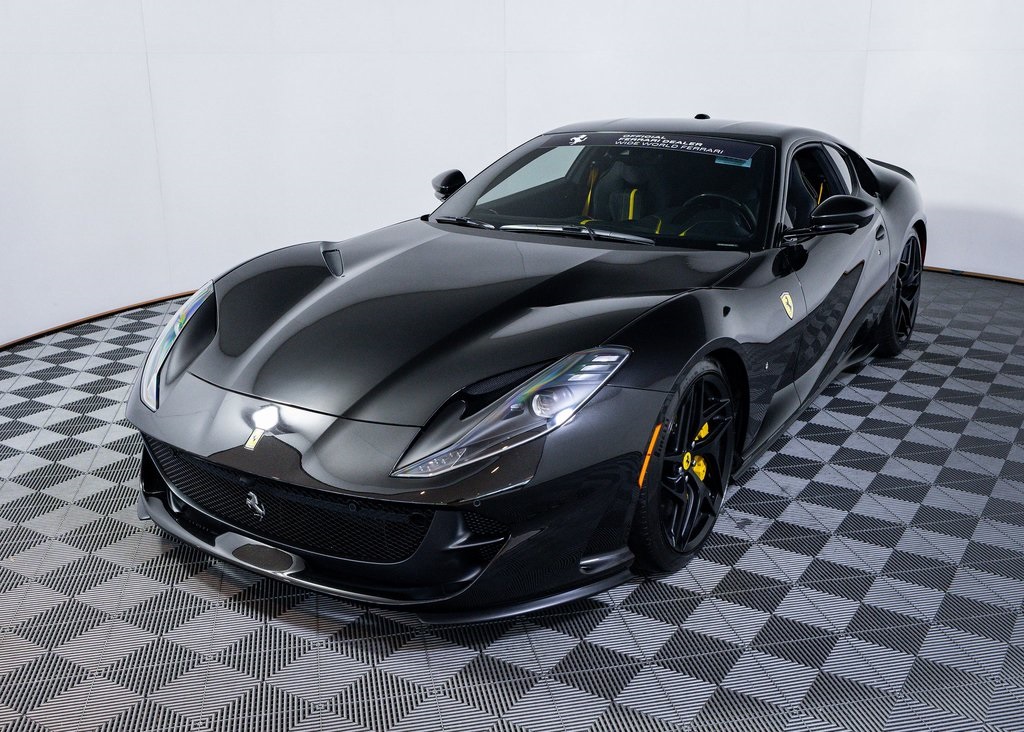 2020 Ferrari 812 Superfast Base photo 11