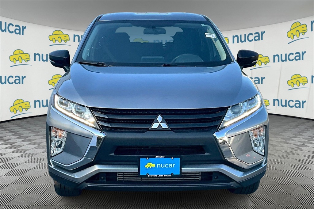 2019 Mitsubishi Eclipse Cross LE photo 2